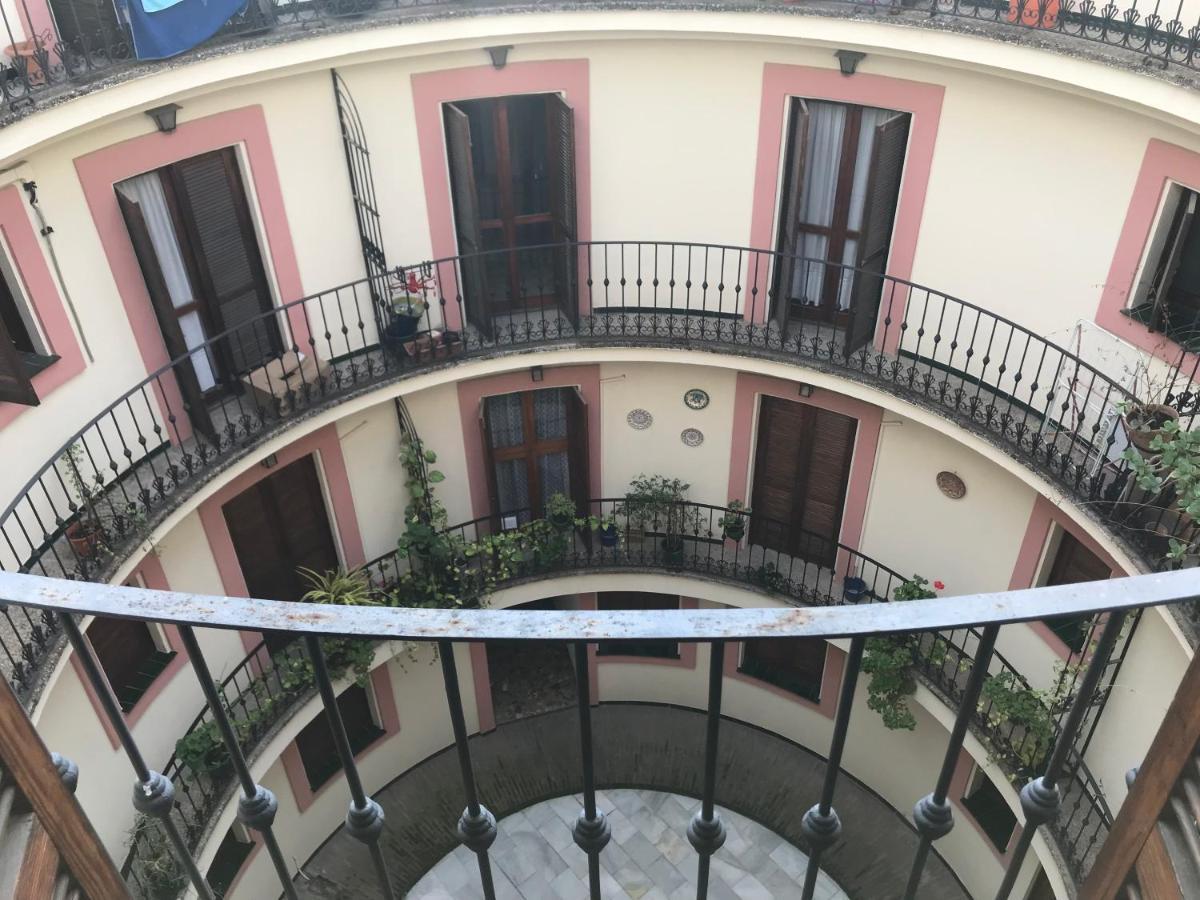 セビリアApartamento San Miguelアパートメント エクステリア 写真